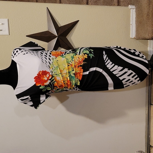 Monroe & Main dress - Picture 1 of 5